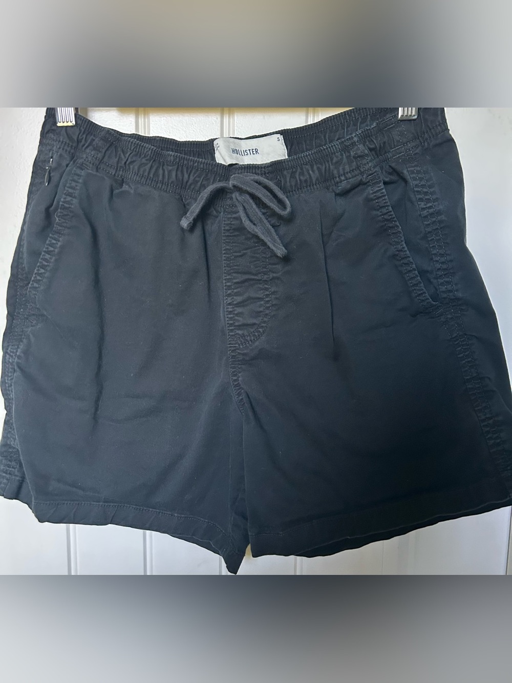 Hollister Men’s Black Cargo Drawstring Shorts
